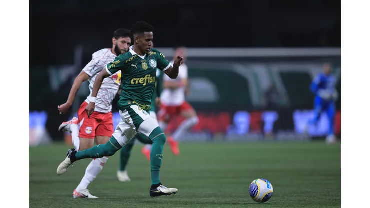 Foto: Ettore Chiereguini/AGIF - Estevão infernizou a zaga do Bragantino