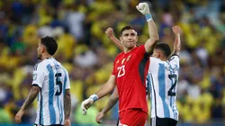 Dibu Martinez: goleiro é uma das referências da geração argentina (Foto: Wagner Meier/Getty Images)