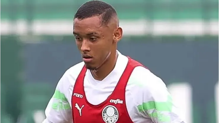 Michel, zagueiro do Palmeiras, em treinamento na Academia - Foto: Cesar Greco/Palmeiras