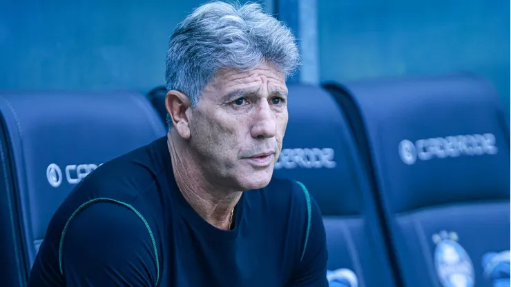 Diretoria analisou a situação do treinador visando o decorrer da temporada