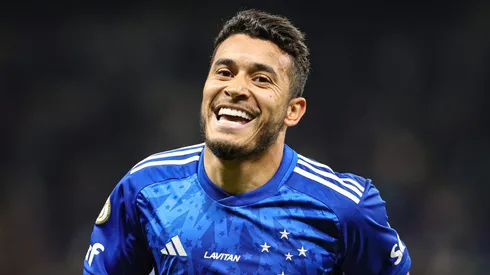 Willian do Cruzeiro comemora gol no Mineirão. Foto: Gilson Lobo/AGIF