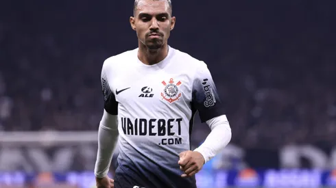 Foto: Marcello Zambrana/AGIF - Matheuzinho não vem bem no Corinthians