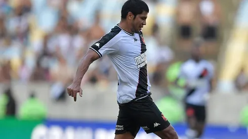 Robert Rojas em ação pelo Vasco - Foto: Thiago Ribeiro/AGIF
