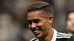 Pedrinho comemora gol pelo Galo. Meia tem futuro indefinido.