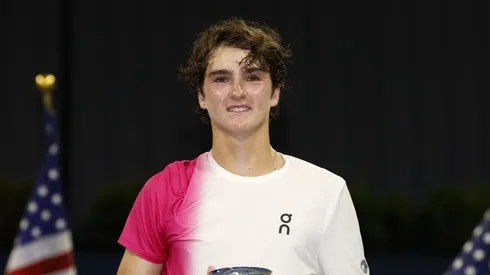 João Fonseca: garoto vai jogar os qualis de Wimbledon (Foto: Sarah Stier/Getty Images)
