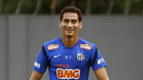 Jogador da base é visto como um novo Ganso no Santos