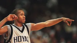 Iverson em ação pelo time do Georgetown Hoyas, na NCAA, em 1995 (Foto: Getty Images)