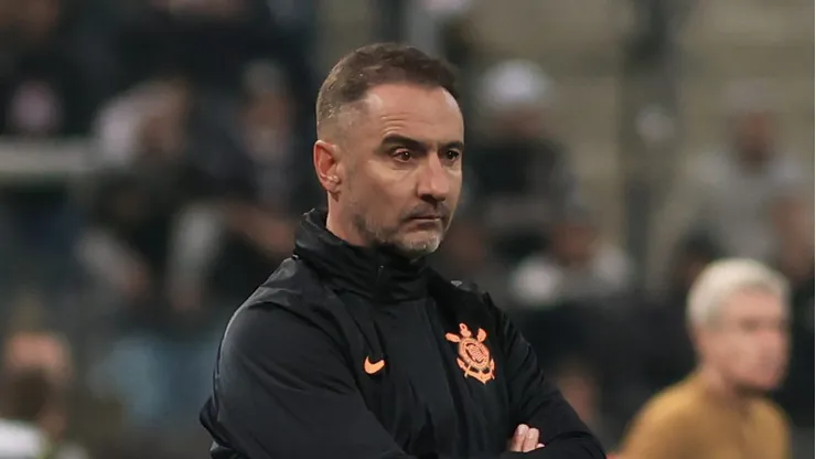 Vítor Pereira também passou pelo Flamengo no Brasil. Foto: Marcello Zambrana/AGIF