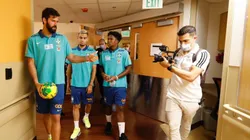 Jogadores da Seleção Brasileira em ação humanitária Crédito: CBF