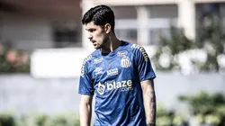 Foto: Raul Baretta / Santos FC - João Basso treina com o grupo principal no CT Rei Pelé