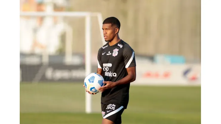 Foto: Rodrigo Coca/Ag. Corinthians - Léo Natel em treino do Corinthians