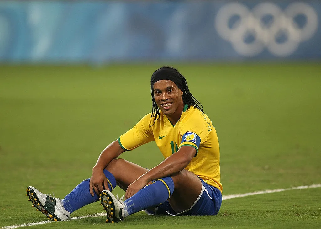 Ronaldinho com a Seleção Brasileira nas Olimpíadas. Rodolfo Buhrer/Getty Images.