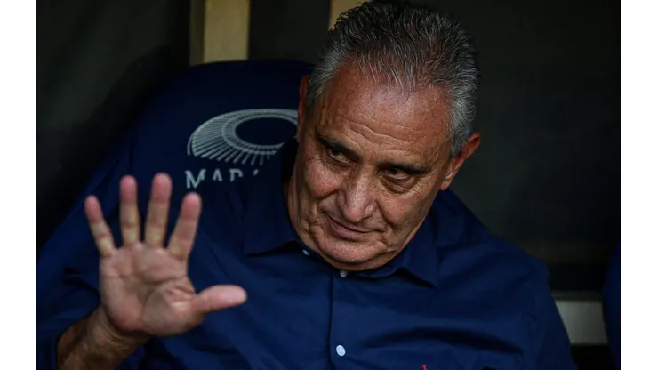 Tite gostou da ideia de contra com lateral mexicano badalado