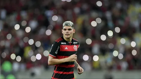 Lateral pode ficar à disposição e reforçar um setor muito desfalcado