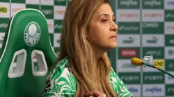 Foto: Reprodução/TV Palmeiras - Leila Pereira, presidente do Palmeiras, recebe apoio da torcida em caso Dudu