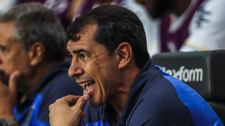 Carille ficou encantado com o meia Albano, da Inter de Limeira, para lugar de Cazares