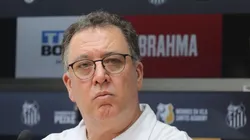 SP - SANTOS - 08/01/2024 - SANTOS, COLETIVA - O presidente Marcelo Teixeira fala aos jornalistas em coletiva de imprensa realizada na Vila Belmiro.
