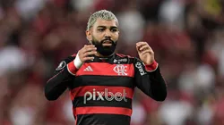 Torcida aponta erro do VAR em gol anulado