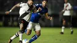 Rossi jogador do Vasco disputa lance com Lucas Silva jogador do Cruzeiro. Foto: Jorge Rodrigues/AGIF