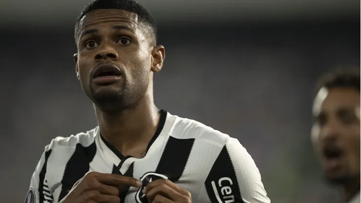Júnior Santos comemorando gol em partida da Libertadores da América entre Botafogo x LDU