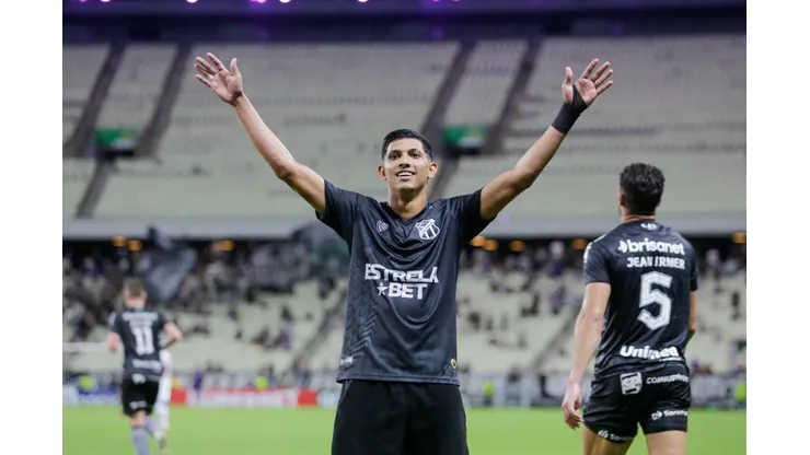 Erick Pulga tem negociações com o Corinthians. Foto: Lucas Emanuel/AGIF