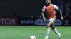 Wesley reclamou da arbitragem no Barradão.