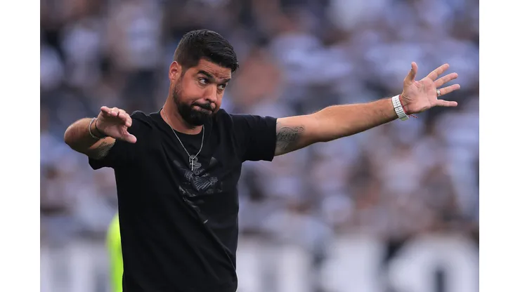 Foto: Ettore Chiereguini/AGIF - António Oliveira analisou o empate e fez revelação