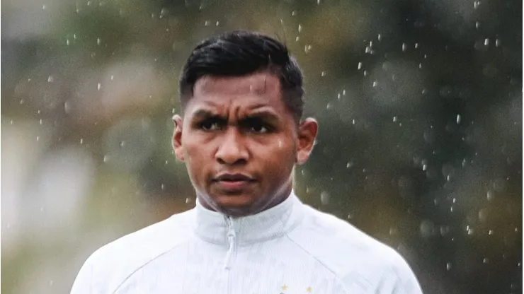 Morelos durante treino do Santos. Atacante tem futuro indefinido.