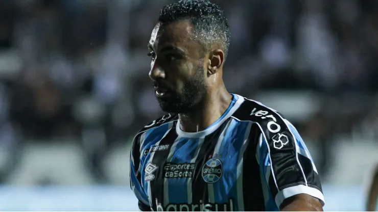 Everton Galdino durante partida entre Operário-PR e Grêmio, no Estádio Germano Krüger, pela Copa Do Brasil, no dia 30/04/2024.