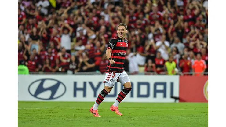 Leo Ortiz jogador do Flamengo, atuou como volante na útlima partida. Foto: Thiago Ribeiro/AGIF