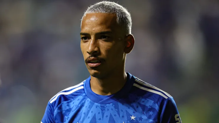 Atleta comentou em publicação da contratação