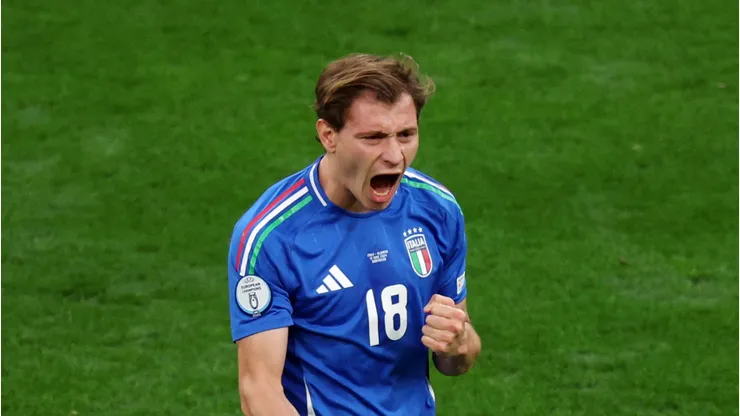 Barella comemorando o gol da Itália contra a Albânia (Foto: Kevin C. Cox/Getty Images)