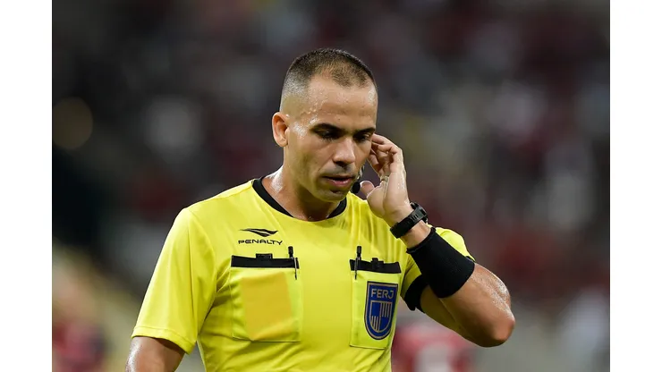 Alex Gomes Stefano apitou o jogo do Cruzeiro x Mirassol - Foto: Thiago Ribeiro/AGIF