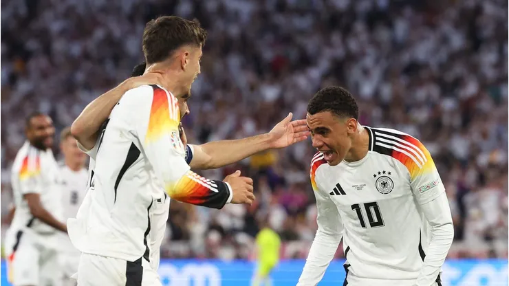 Jamal Musiala comemora gol pela Alemanha. (Photo by Alexander Hassenstein/Getty Images)