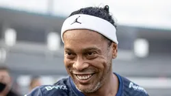 Foto: Celio Junior/AGIF - Ronaldinho Gaúcho apontou Ronaldo Fenômeno como melhor que Cristiano Ronaldo na história