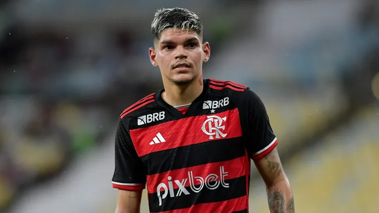Lateral sofreu uma lesão diante da partida contra o Millonarios
