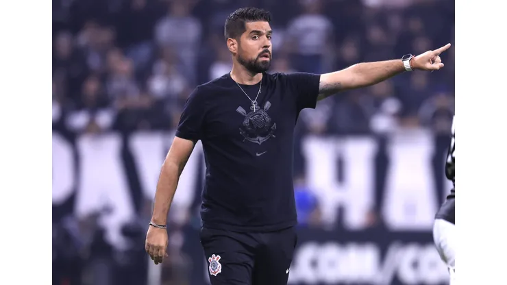 António Oliveira tem histórico positivo recente diante do São Paulo.
