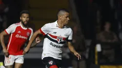 Erick em ação no duelo contra o Colorado. Foto: Rubens Chiri/Saopaulofc.net