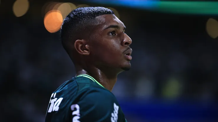 Luis Guilherme foi a 4º maior venda da história do Palmeiras em transferência para o West Ham - Foto: Ettore Chiereguini/AGIF