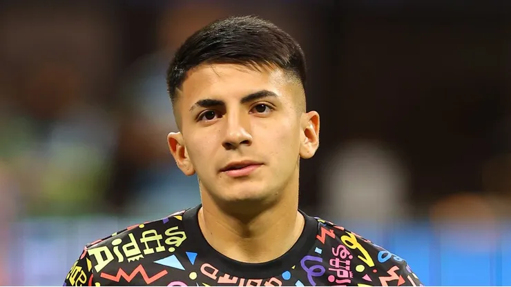 ATLANTA, GEORGIA - SEPTEMBER 16: Thiago Almada #10 of Atlanta United warms-up prior to a match against Inter Miami CF at Mercedes-Benz Stadium on September 16, 2023 in Atlanta, Georgia.
