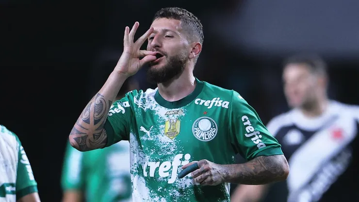 Gol de Zé Rafael, do Palmeiras, acabou anulado.