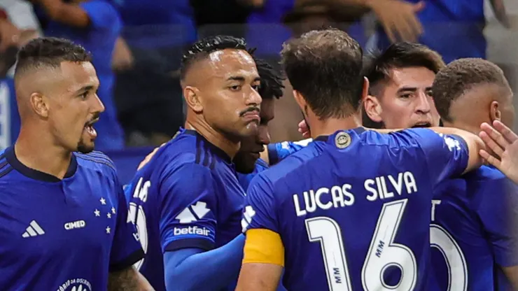 Rafael Elias, jogador do Cruzeiro, comemora seu gol durante partida contra o Uberlândia no estadio Mineirão pelo campeonato Mineiro 2024. Foto: Gilson Lobo/AGIF