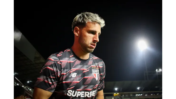 Foto: Leonardo Hubbe/AGIF - Calleri ficou irritado em empate