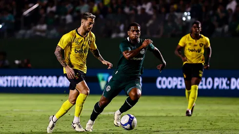 Goiás e Coritiba se encaram pela 24ª vez na história.