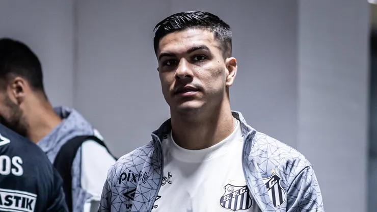 Rodrigo Fernández, meio-campista do Santos, emprestado ao Newell's Old Boys