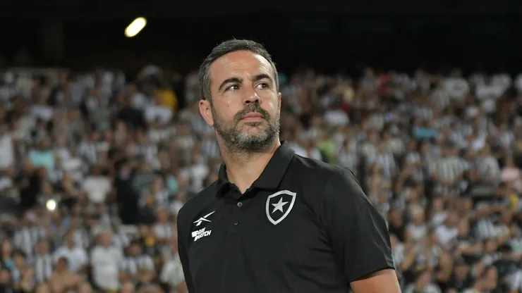 Artur Jorge, treinador do Botafogo. Foto: Thiago Ribeiro/AGIF