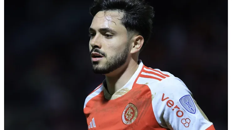 Maurício tem tudo alinhado para defender o Palmeiras, porém deve fazer despedida pelo Inter contra o Corinthians