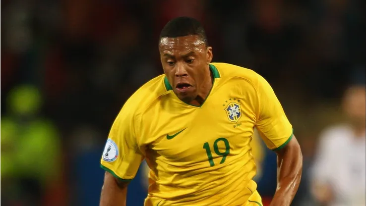Júlio Baptista em partida da Seleção Brasileira (Foto: Jamie McDonald/Getty Images)