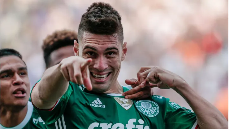 Alvo do Corinthians, Matheus Magalhães é irmão de Moisés (foto), meia ex-Palmeiras