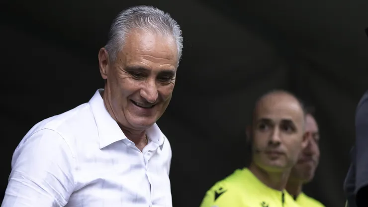 Tite tecnico do Flamengo durante partida contra o Vasco no estadio Maracana pelo campeonato Brasileiro A 2023. Foto: Jorge Rodrigues/AGIF